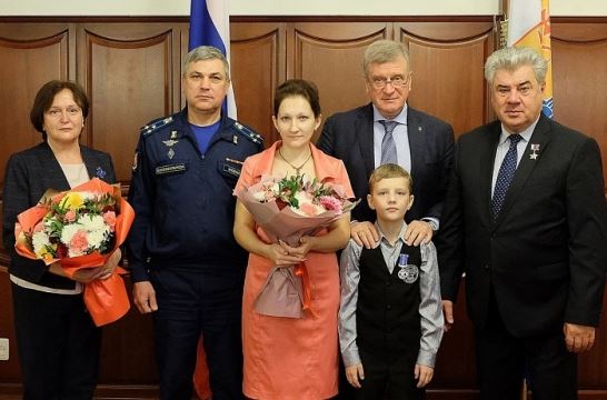 Кировский школьник получил медаль «За проявленное мужество»