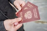 Данные паспорта считают по QR